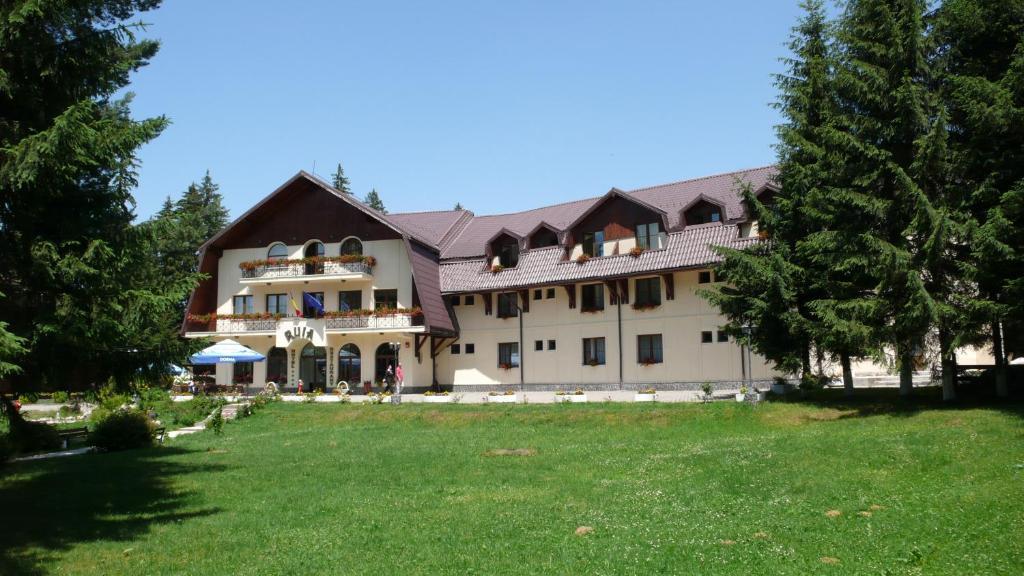 Hotel Ruia Пояна Брашов Екстериор снимка